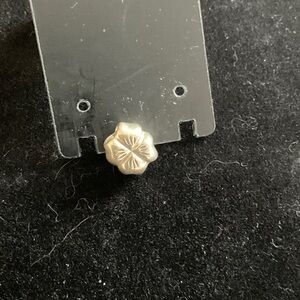 Retired Pandora 4 leaf clover charm